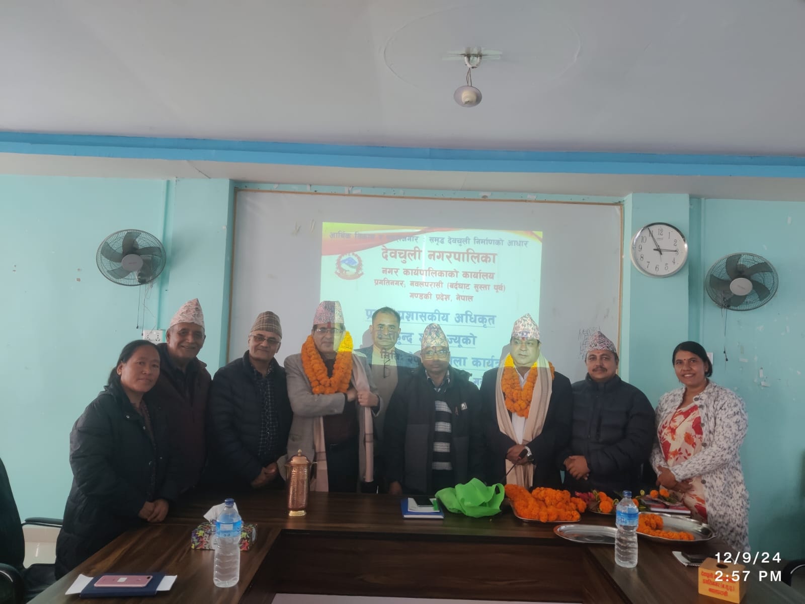 देवचुलीको प्रमुख प्रशासकीय अधिकृतमा दिवाकर पौडेल , मुकुन्द शर्माको मन्त्रालयमा सरुवा